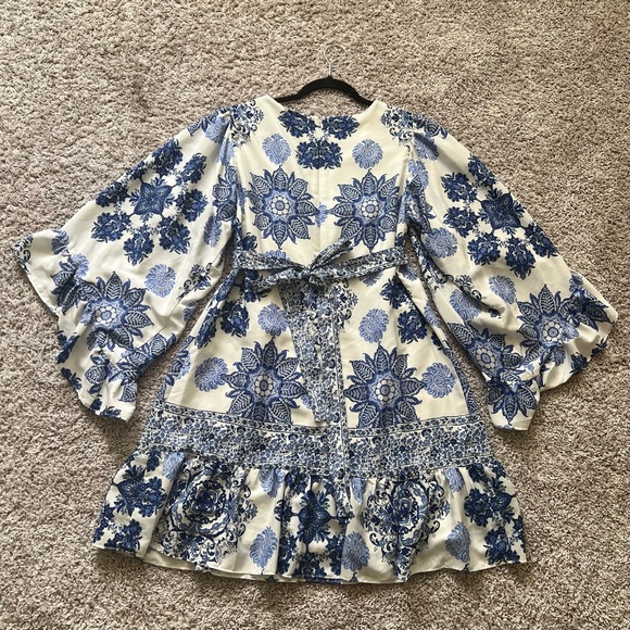 Betsy Johnson Floral Boho Bell Sleeve Dress - Picture 7 of 10